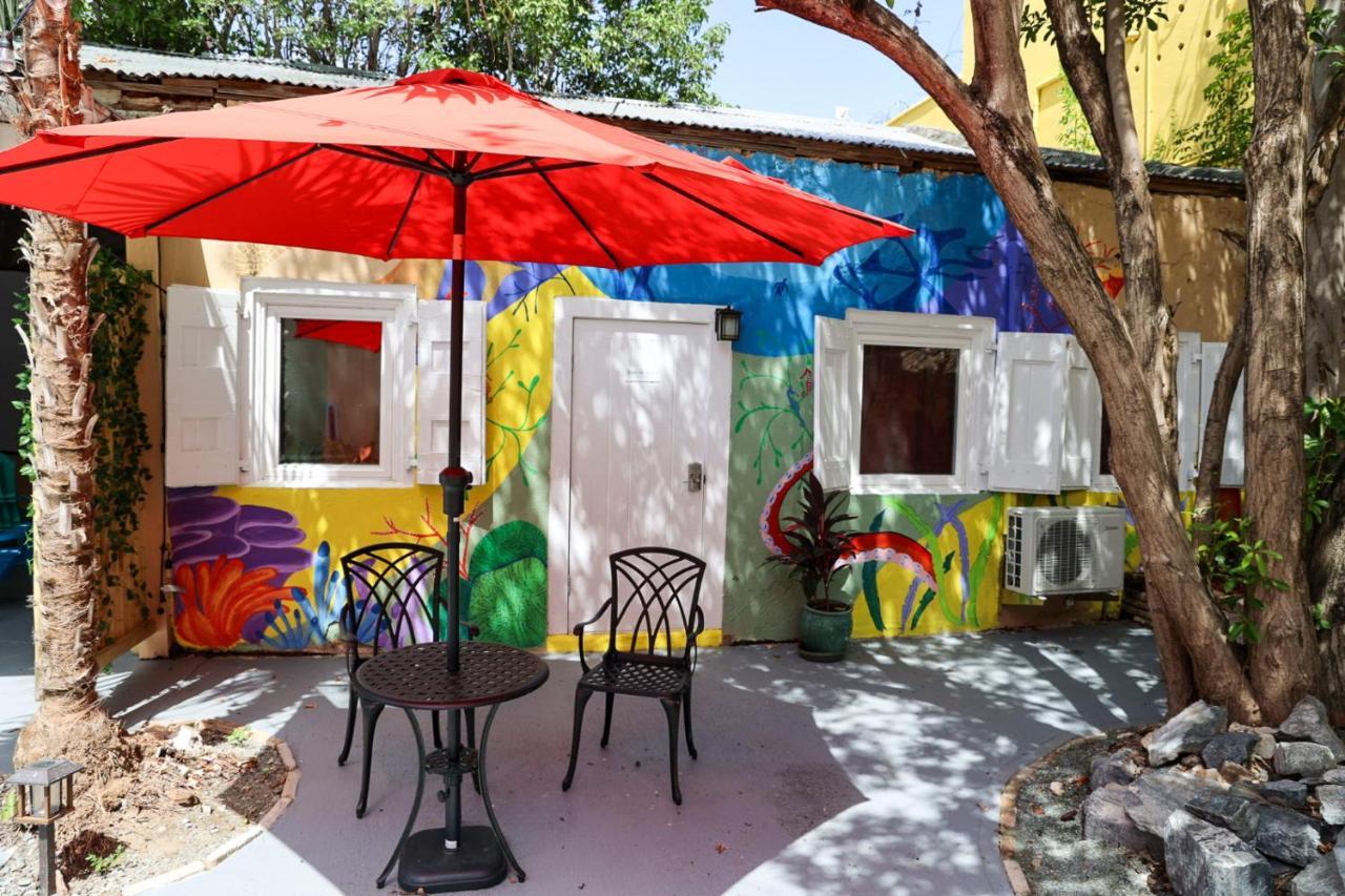 מלון Frederiksted Victoria House מראה חיצוני תמונה